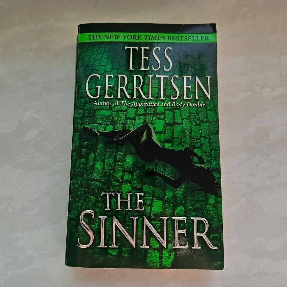 The Sinner by Tess Gerritsen Book
